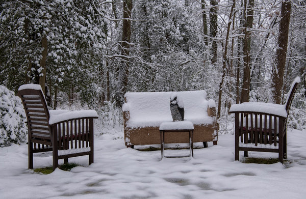 Mobilier extérieur 4 saisons : préparer votre espace pour l'hiver québécois