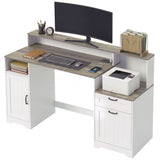 Bureau d'ordinateur de style champêtre avec prises de courant