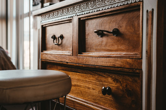 7 astuces pour entretenir vos meubles en bois et prolonger leur vie