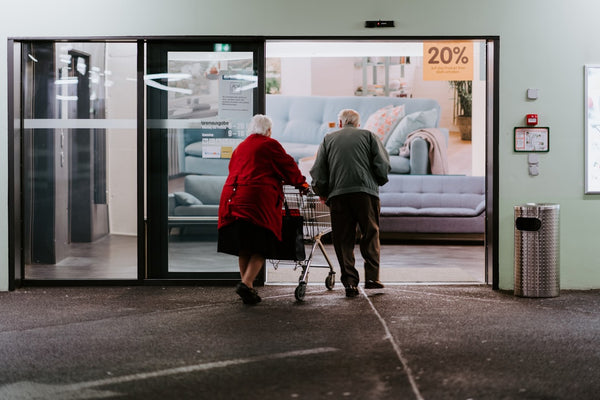 Meubles adaptés aux aînés : confort, sécurité et autonomie à la maison