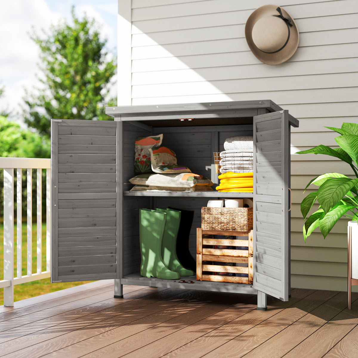 Remise de jardin en bois avec 2 portes et tablettes