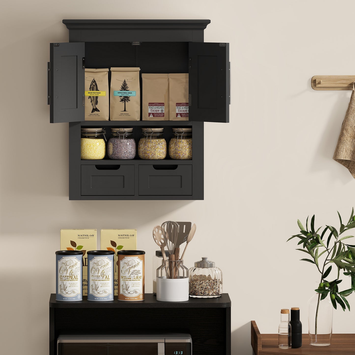 Armoire murale salle de bain avec couronne décorative