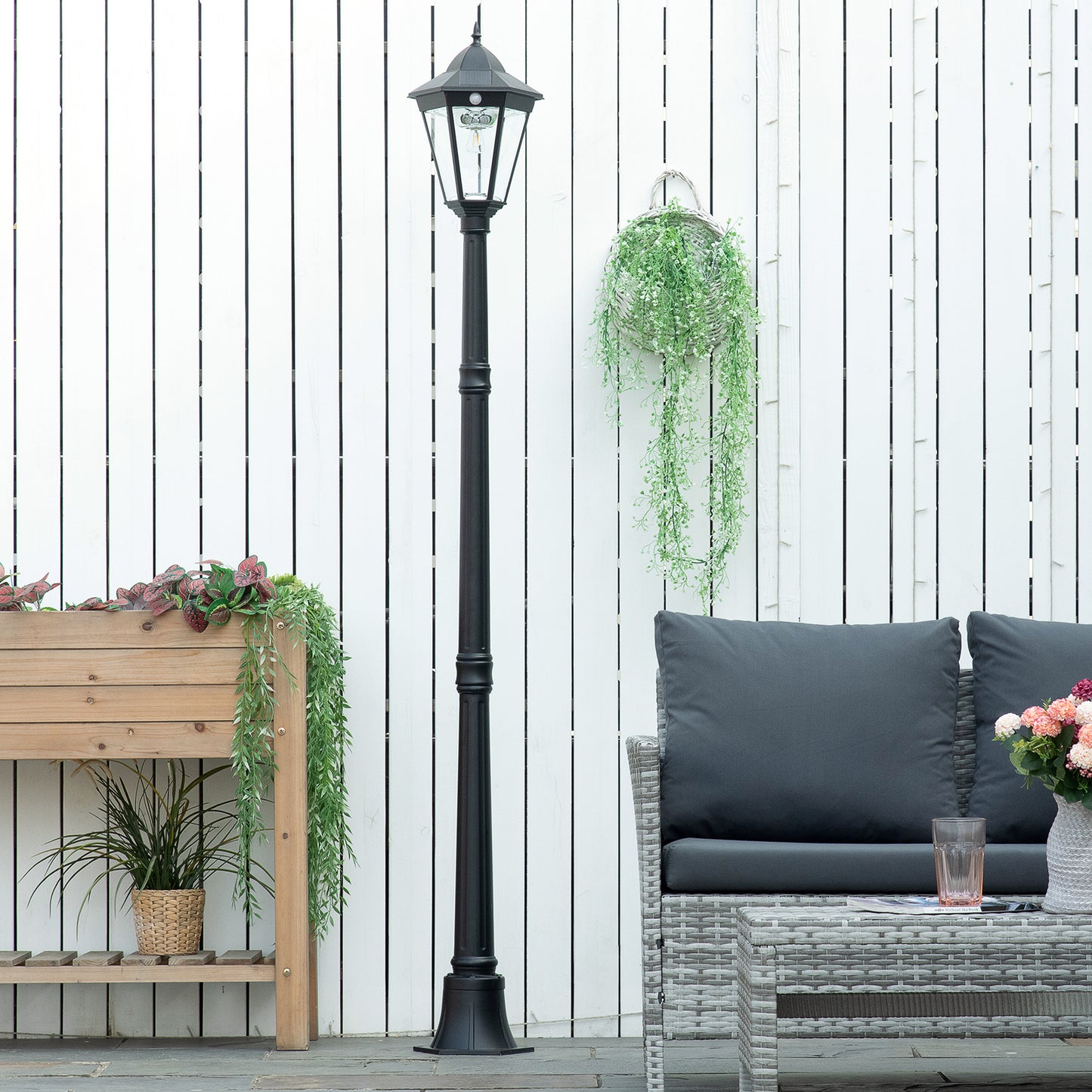 Lampadaire Solaire Outsunny 196cm Détecteur Mouvement Extérieur Noir