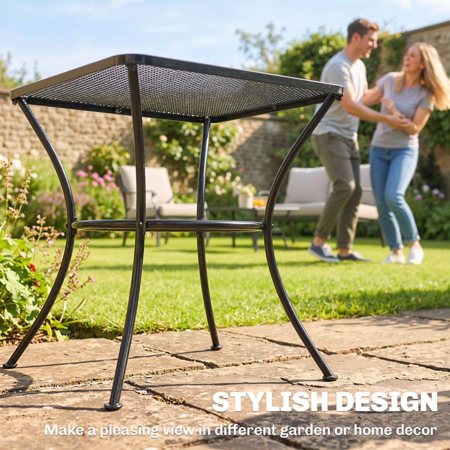 Table d'appoint de patio carrée en métal avec plateau en treillis