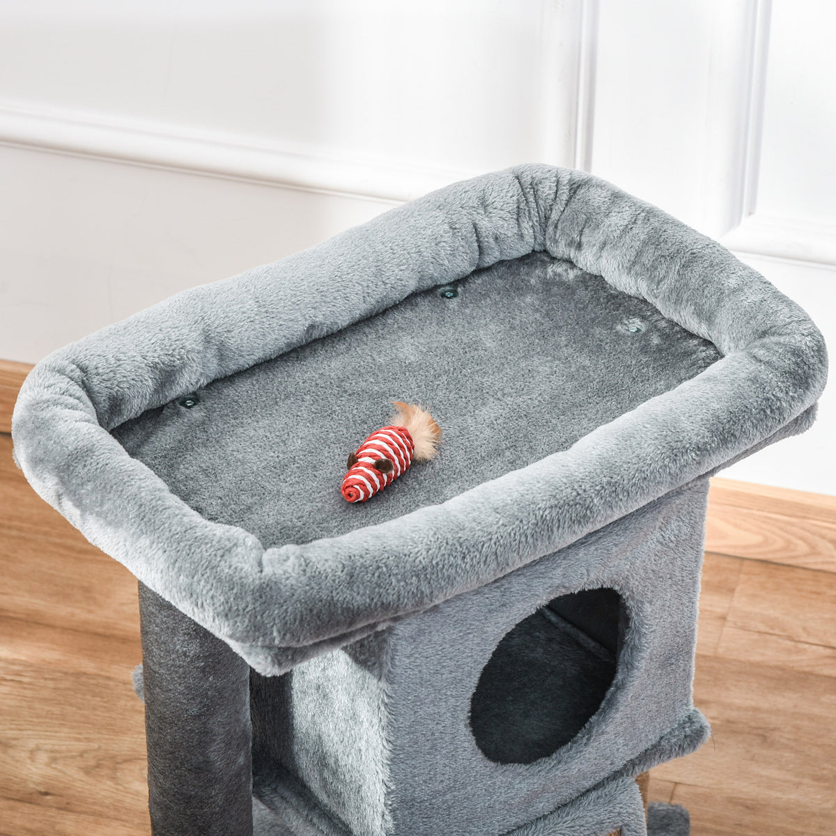 Tour à chat compact avec perchoir et maison
