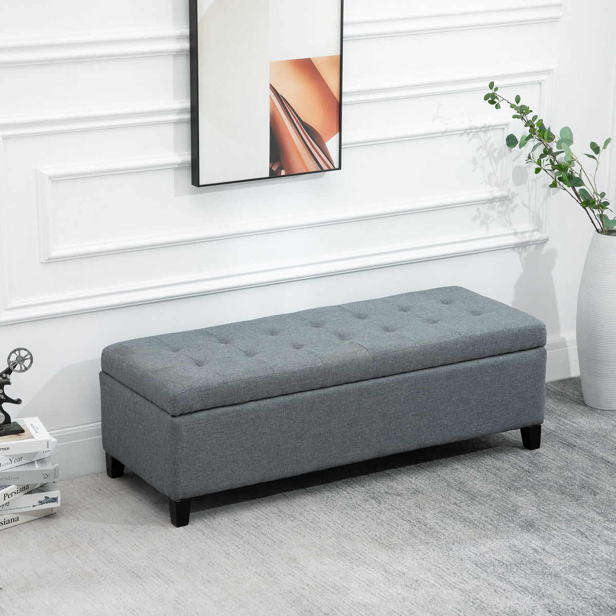 Banc coffre capitonné en lin avec pieds en bois