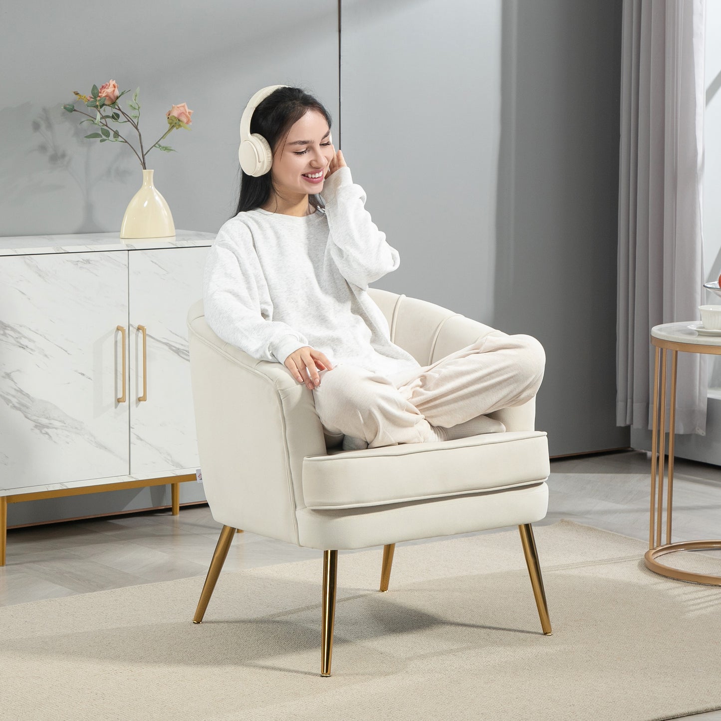 Fauteuil d'accent moderne avec pieds dorés en métal