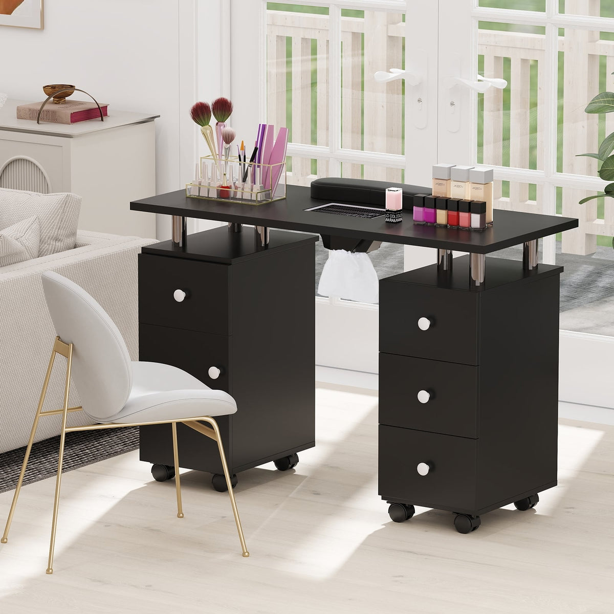 Table de manucure avec dépoussiéreur électrique