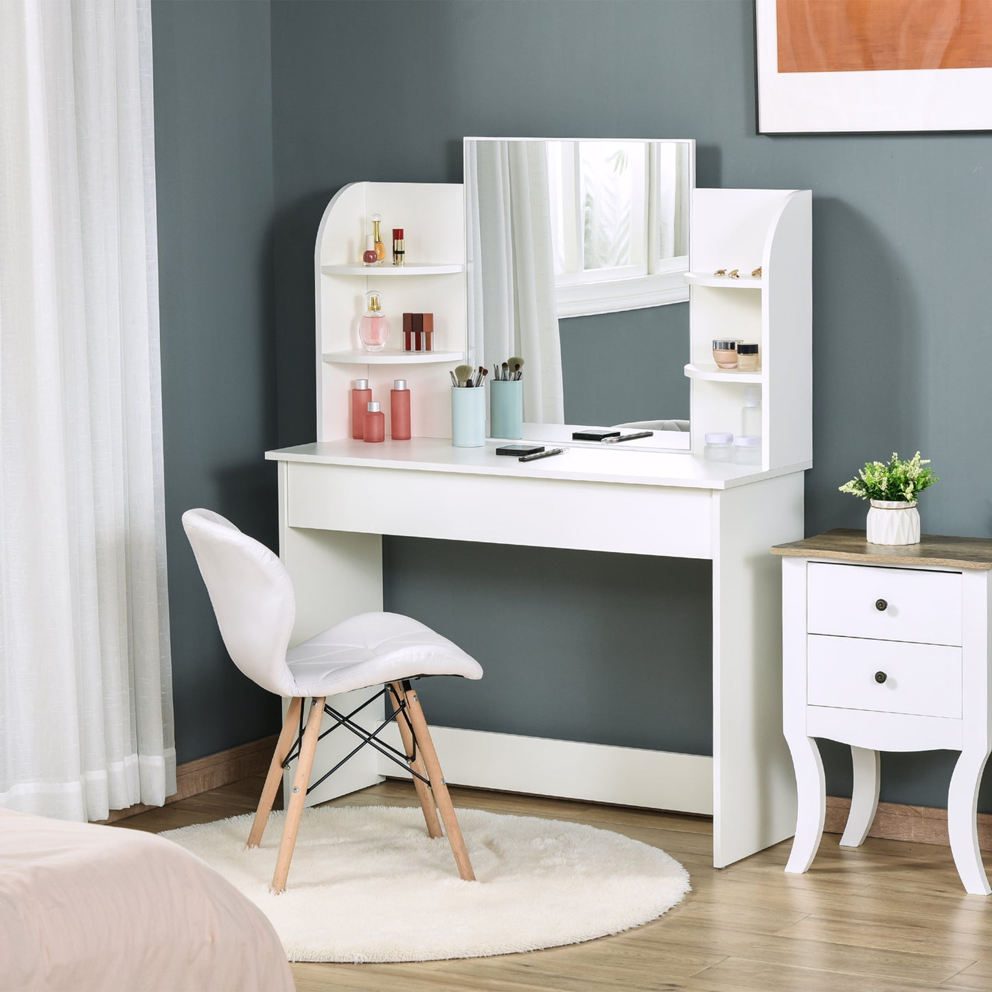 Table de maquillage avec miroir et étagères
