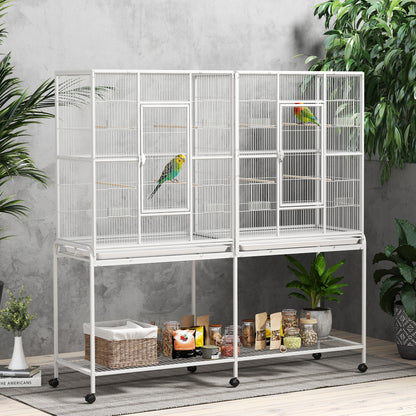 Grande cage à oiseaux sur roulettes avec perchoirs