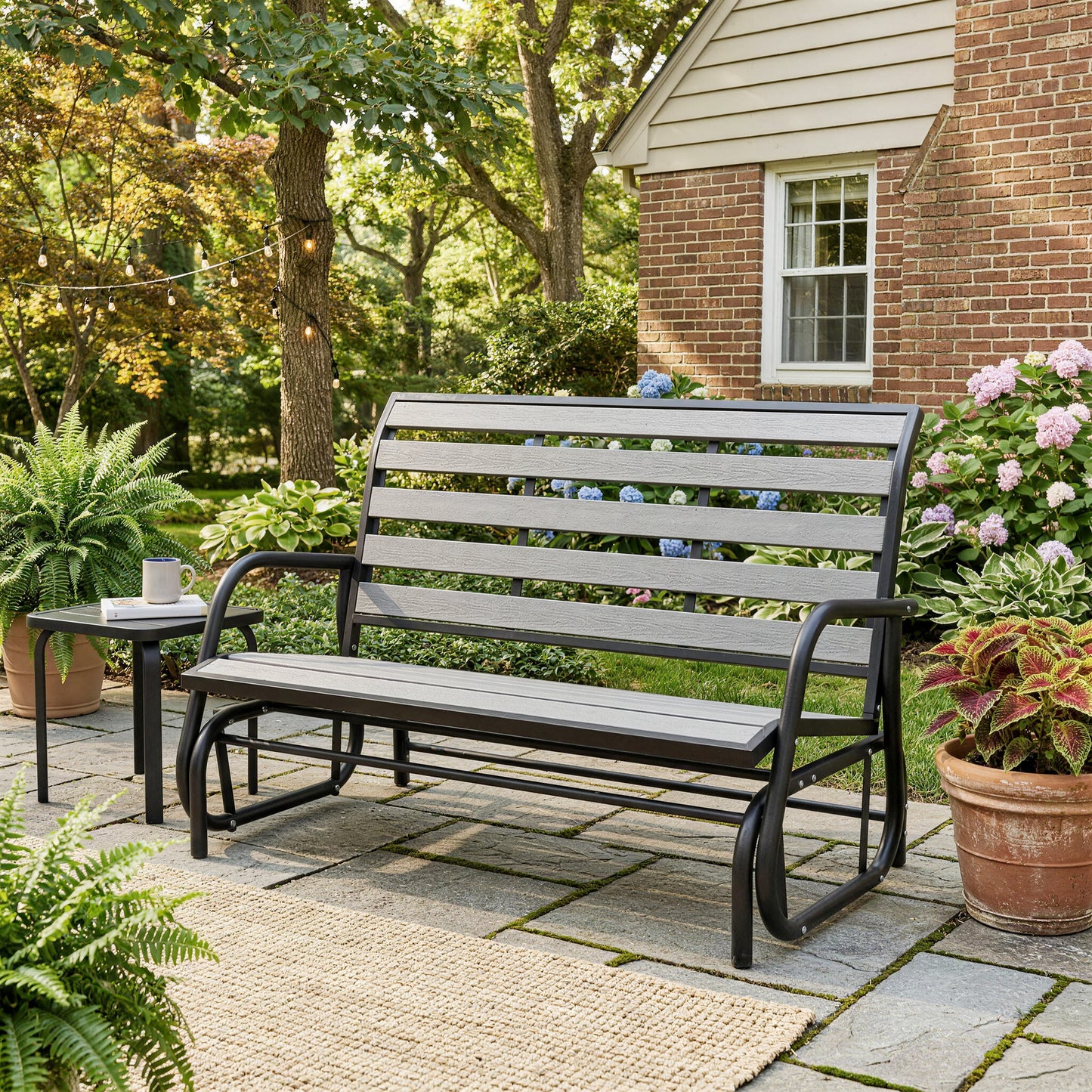 Banc balançoire de patio 2 places — acier et bois composite