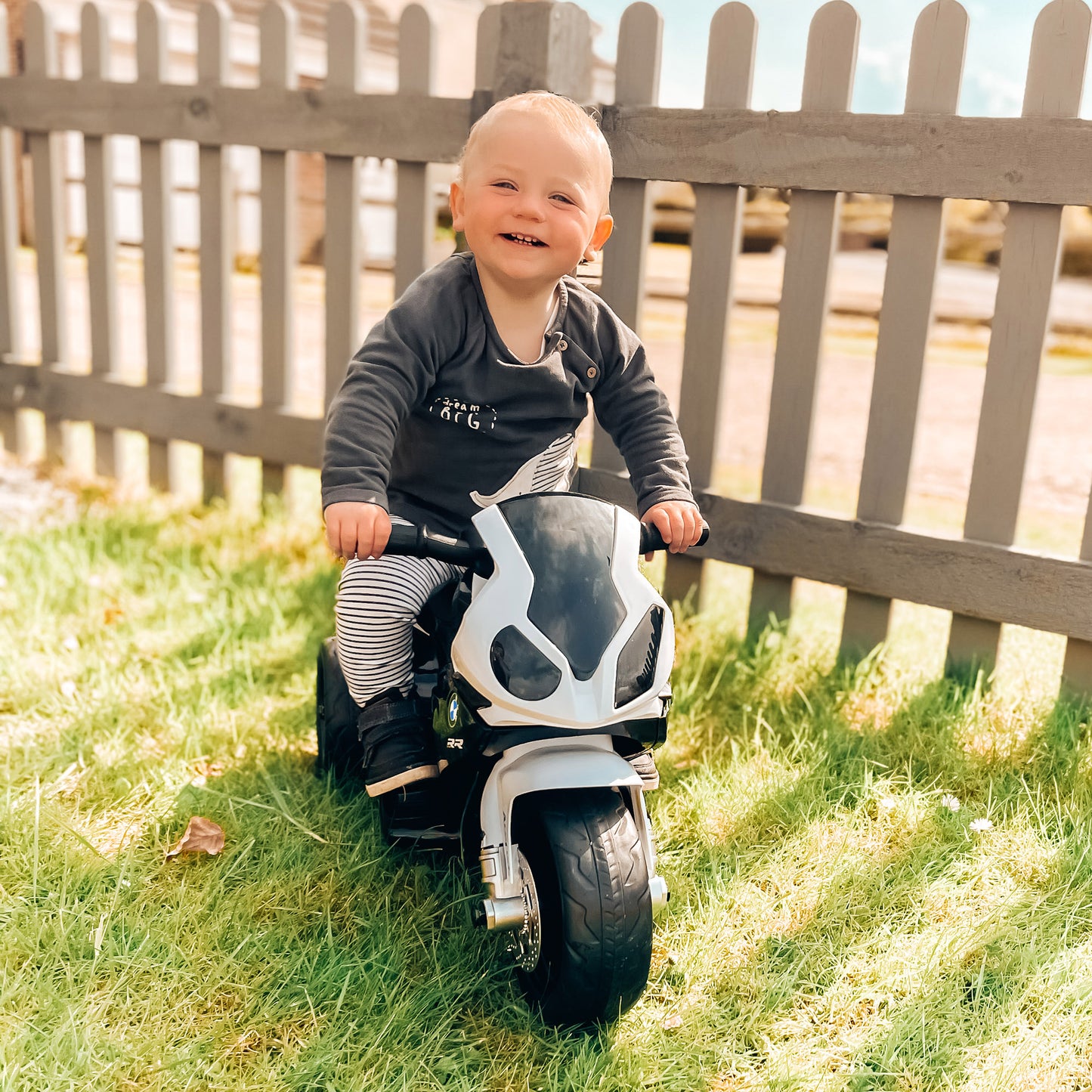 Moto électrique BMW S1000RR pour tout-petits 18-36 mois