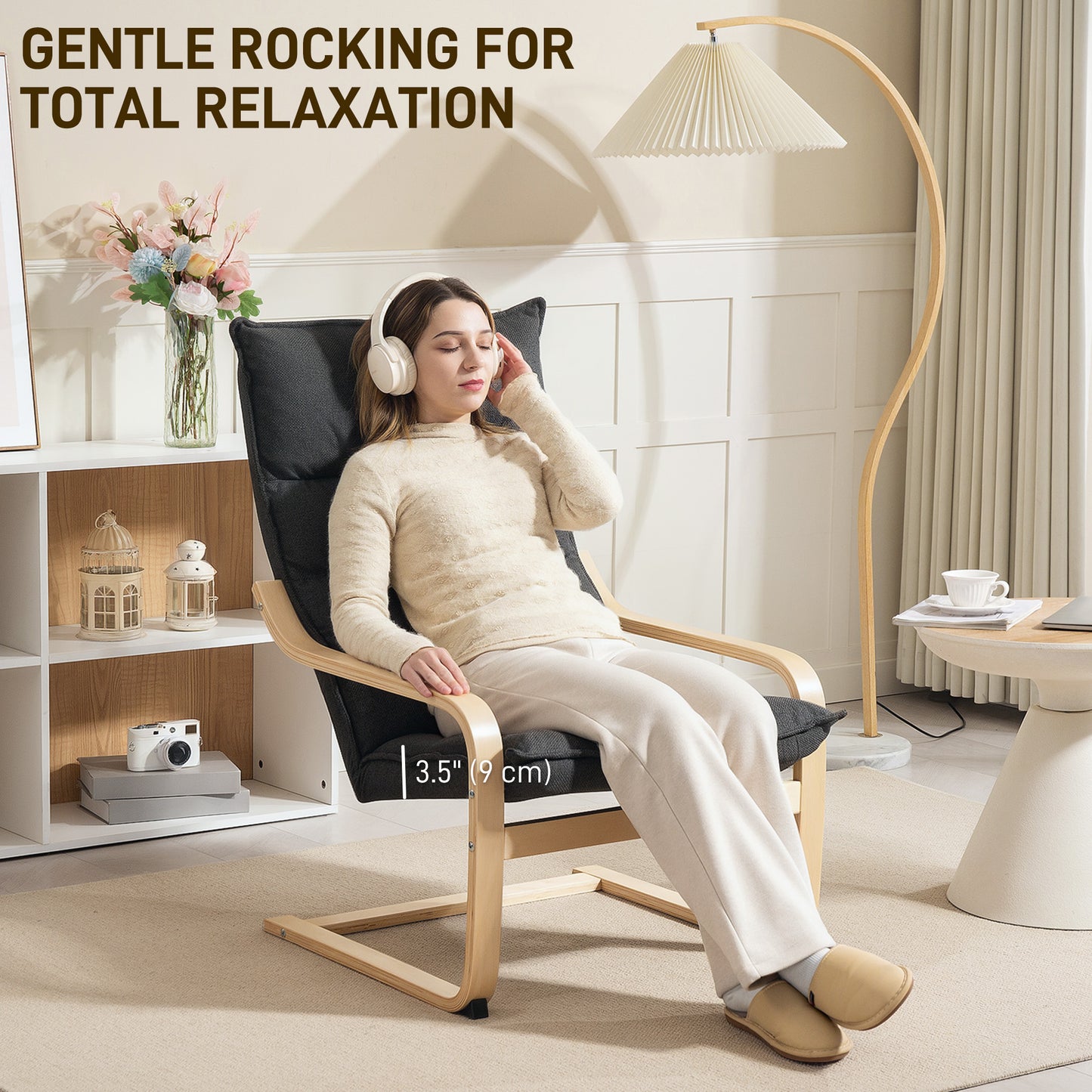 Fauteuil d'accent moderne avec accoudoirs en bois et mouvement berçant